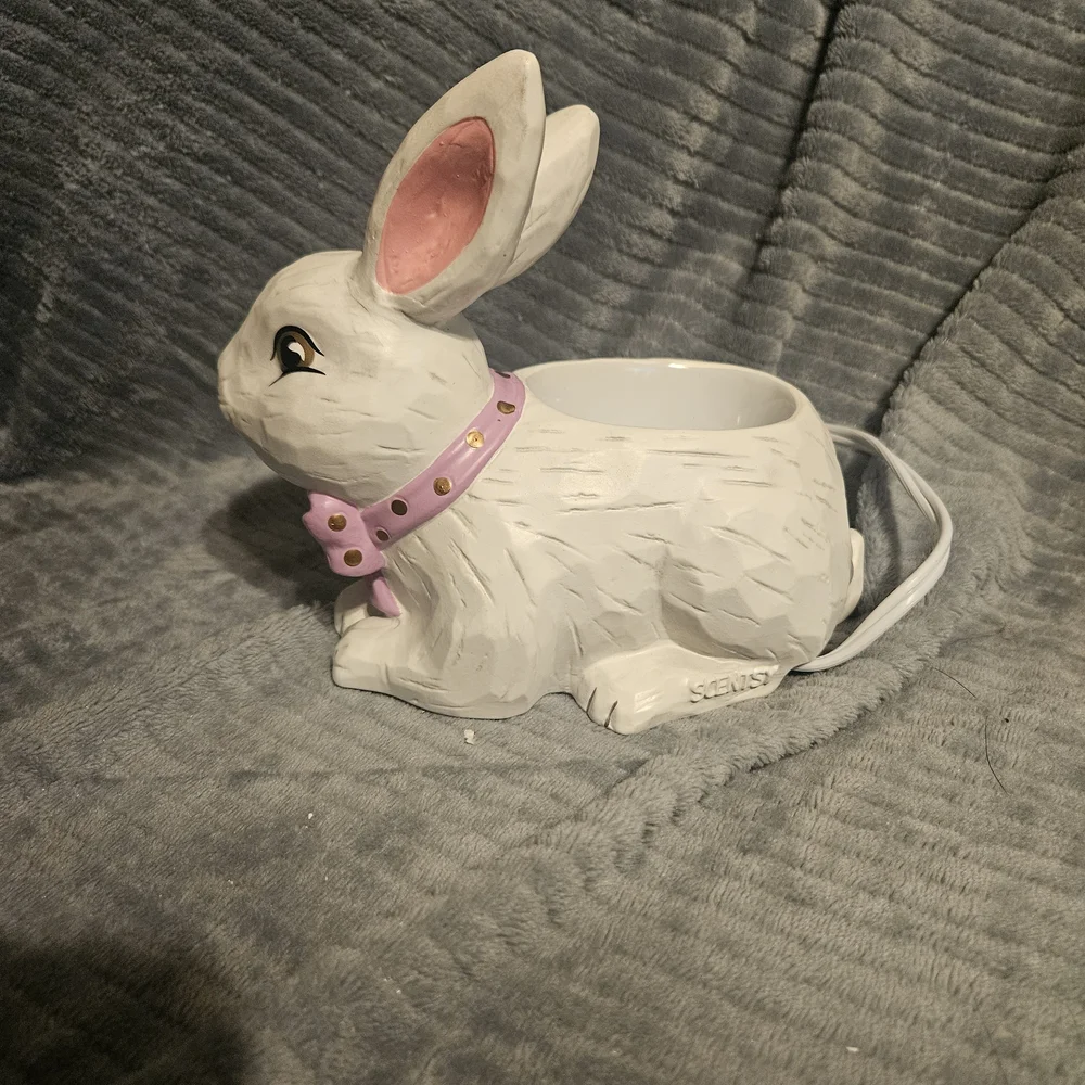 Scentsy Hoppy Easter Wax Warmer